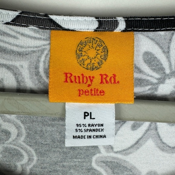 Ruby Rd. Petite Floral Tie Knot Hem Blouse Women's Petite Large Black White - Picture 7 of 8